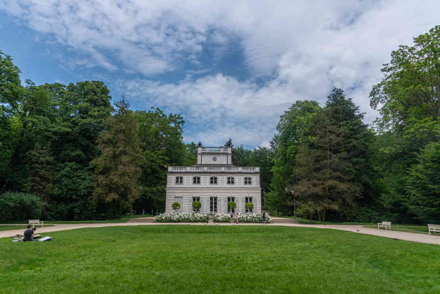 Polonia - Varsovia 209 - Casa Blanca.jpg